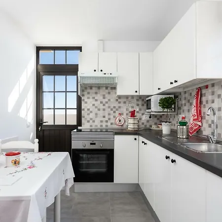 Home2book Volcano Views&terrace *